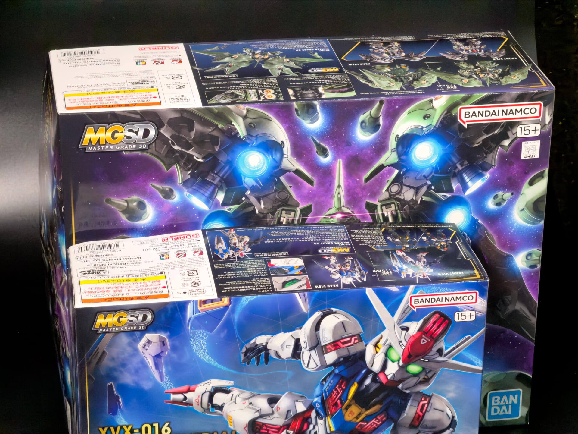 MGSD ガンダムエアリアルの箱との比較。クシャトリヤの箱が大きいことが分かります。